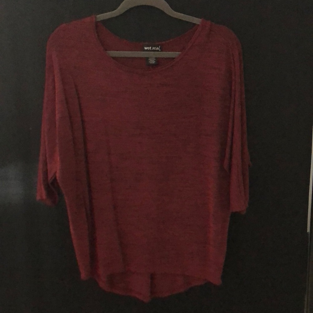 Loose-fitted top